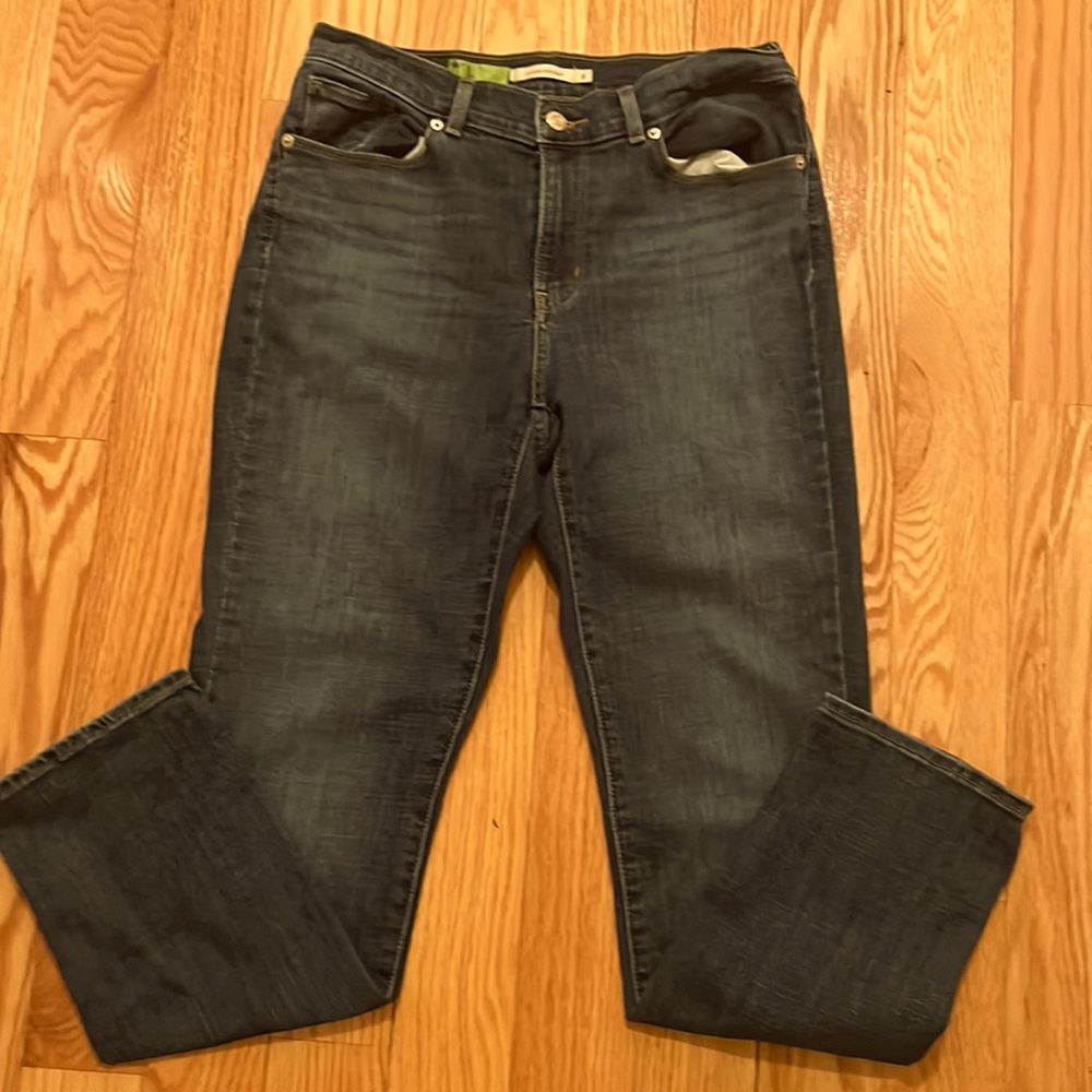 Women’s blue Classic Straight Jeans 
size 8 waist 29 length 30 good condition